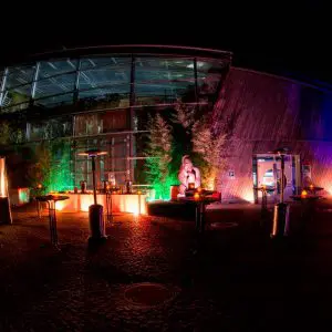 Tierparkevent beleuchtet am Abend
